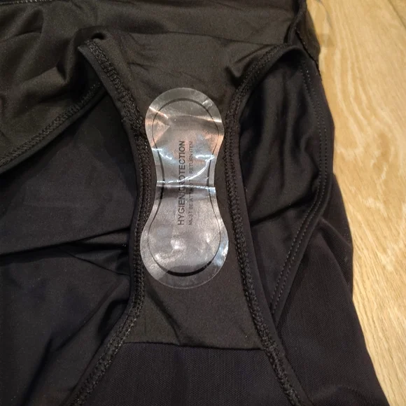 Black Twist Front Runched One Piece Swimsuit Women's LG Adjustable Straps - Picture 5 of 8